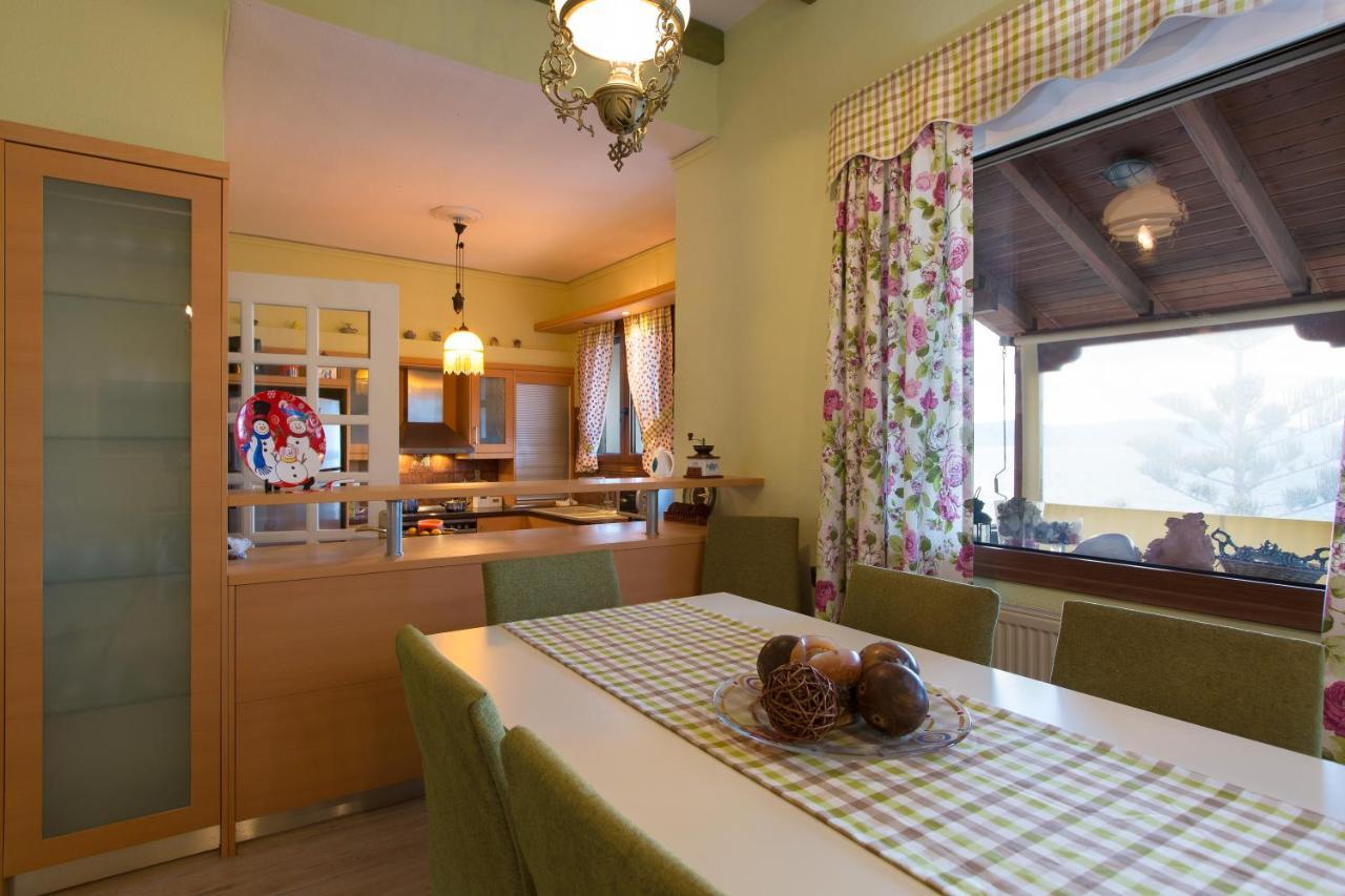 Beachfront Family Villa Katerina With Private Pool, Playground, Bbq & Amazing Sea Views! Petres  Exterior foto
