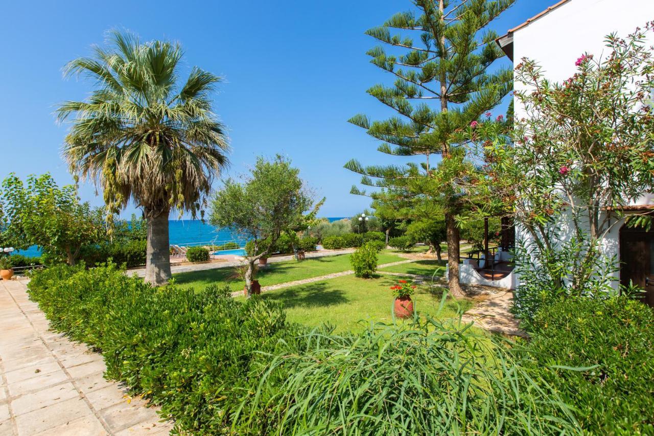 Beachfront Family Villa Katerina With Private Pool, Playground, Bbq & Amazing Sea Views! Petres  Exterior foto