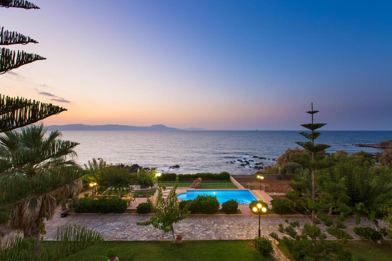 Beachfront Family Villa Katerina With Private Pool, Playground, Bbq & Amazing Sea Views! Petres  Exterior foto